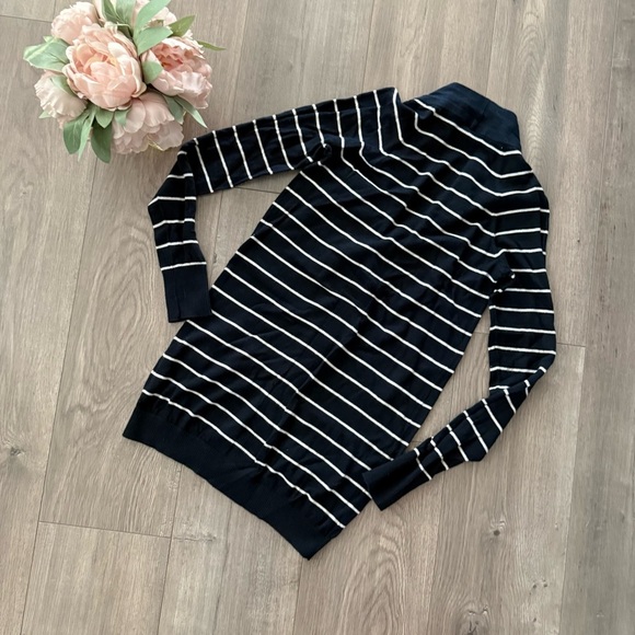 Vince Black Striped Button Down Tunic Cardigan Sweater - Picture 6 of 8